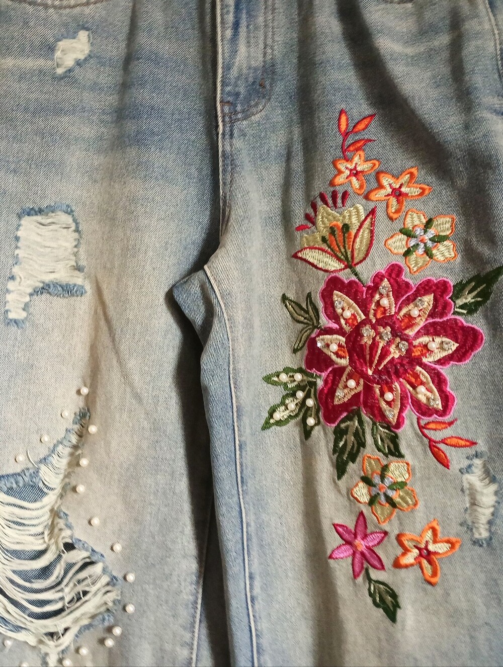 NEW Bohemela Light Distressed Wash Embroidered Embellished Loose Fit Jeans (26 - Picture 3 of 12